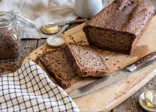 Pain aux graines de lin moulues